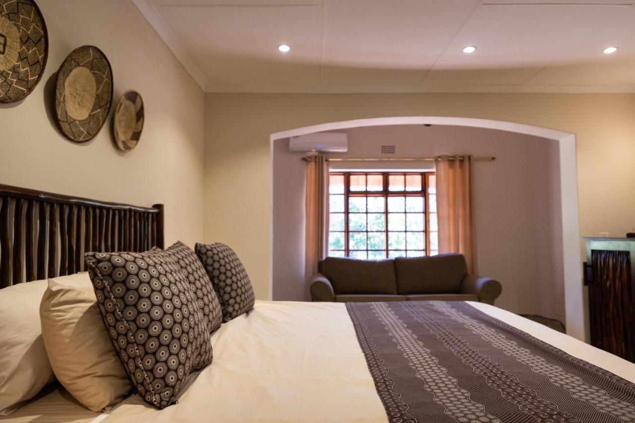 Milima Big 5 Safari Lodge *